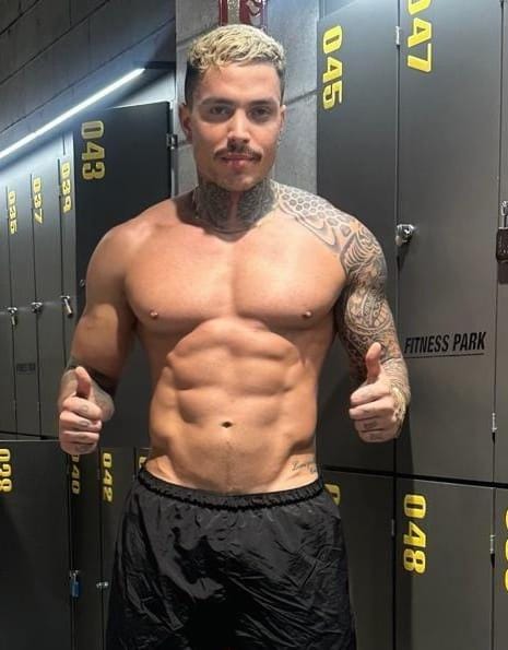 Yago Putão 64