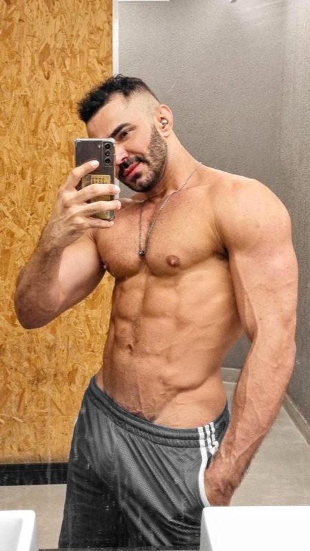 Derick Carlos