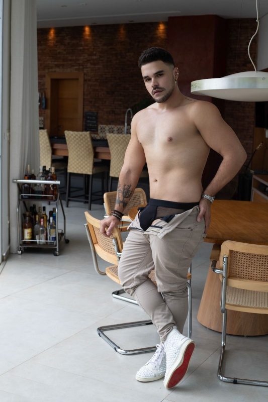 Álvaro Souza 23