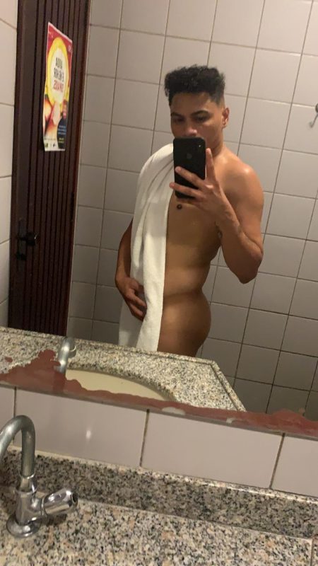 Adriano Silva 25