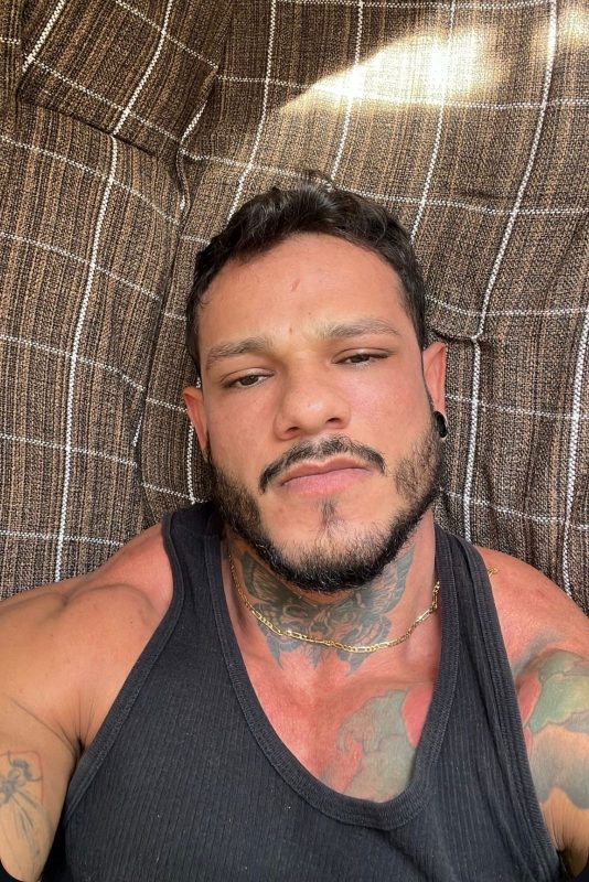 Léo Costa 22
