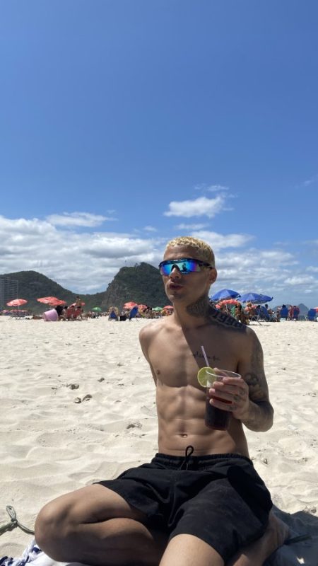 Ricky surfista 2