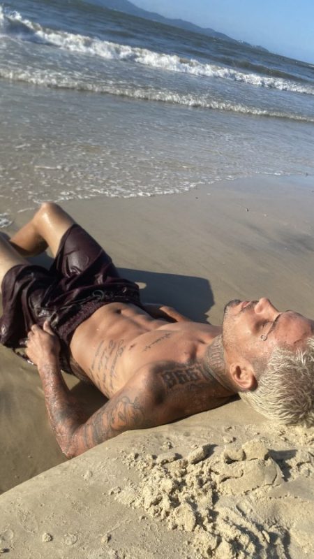 Ricky surfista 6