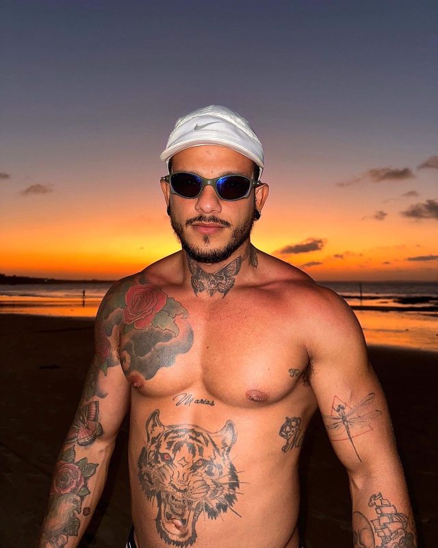 Léo Costa 53