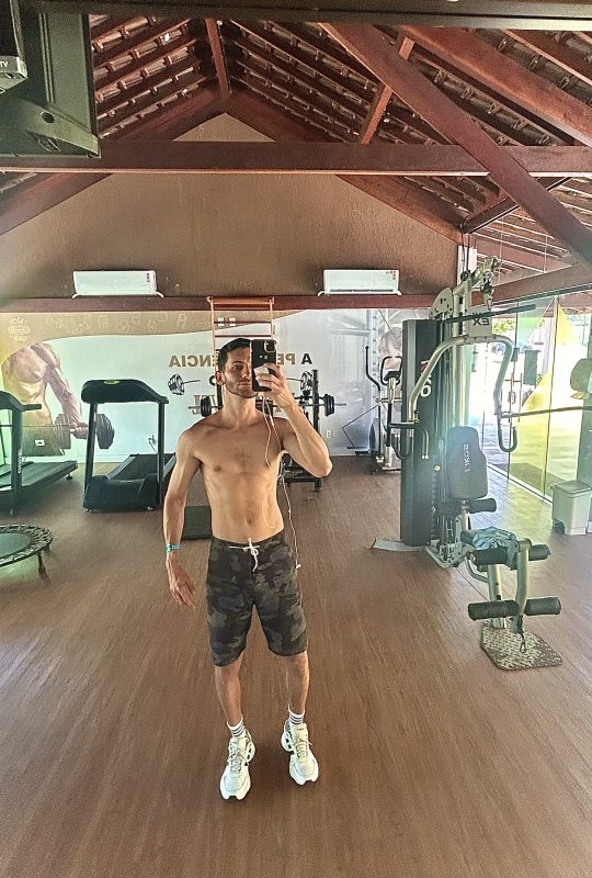 Arthur Moraes 23