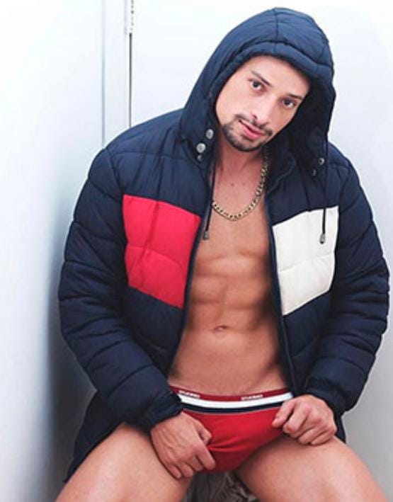 Arthur Leal 30