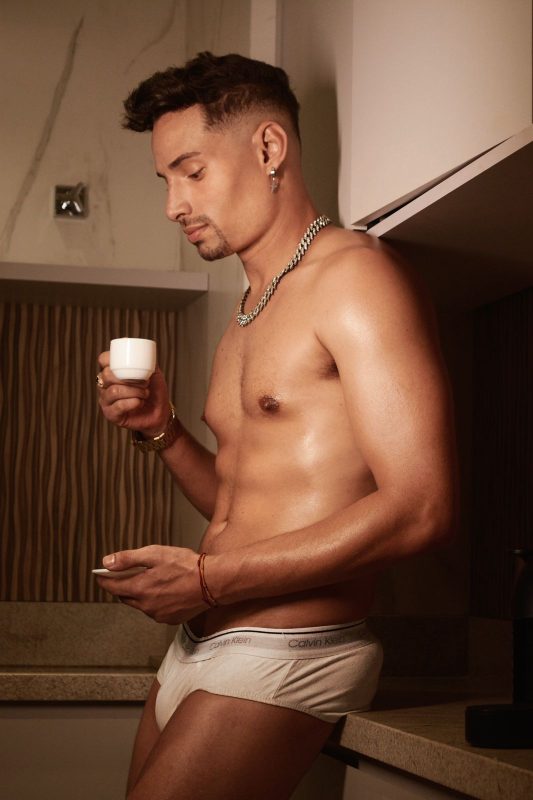 Arthur Leal 9