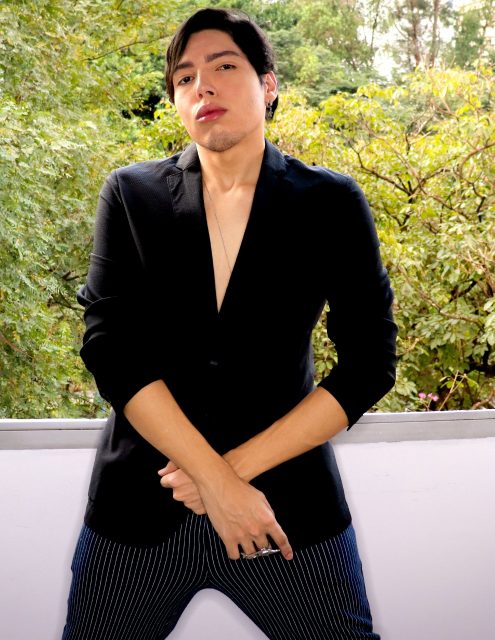 Daniel Callas ⋆ Garoto Com Local