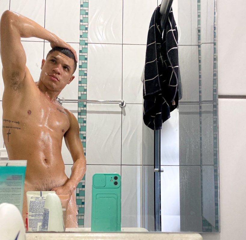 Bruno Melo 42