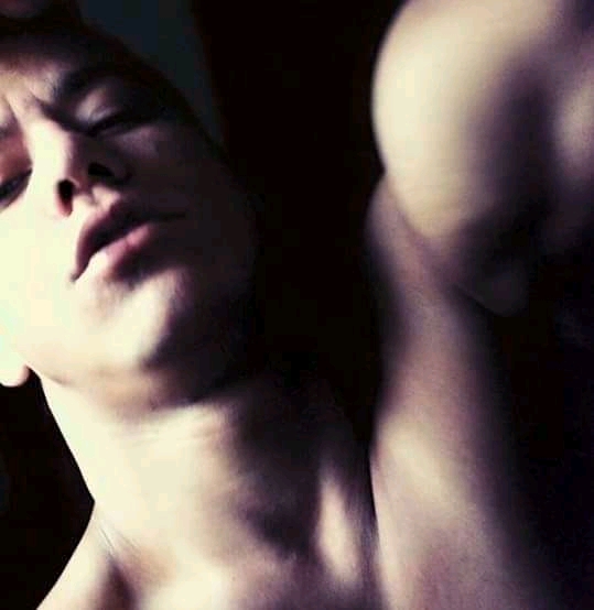 Brian sexy - Sem Local 24