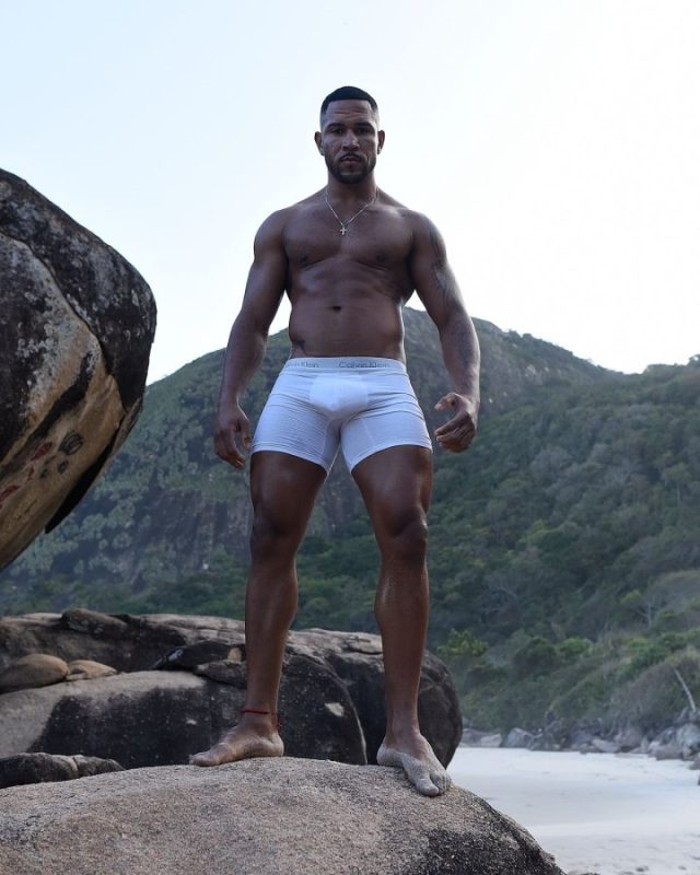 Pedro Carvalho 24