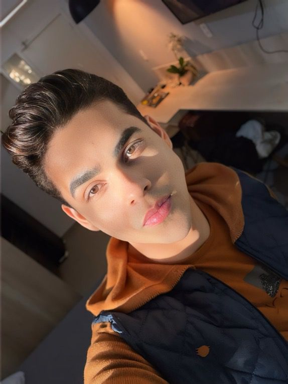 Dante Avelar 25