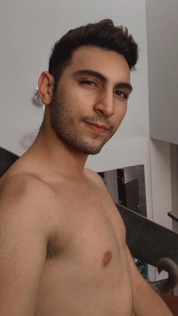 Alex Castro 1