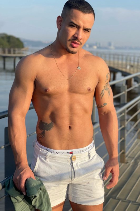 Alex Ruam 4