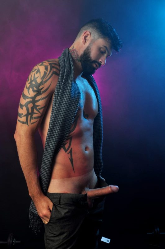 Gabriel Castro 32