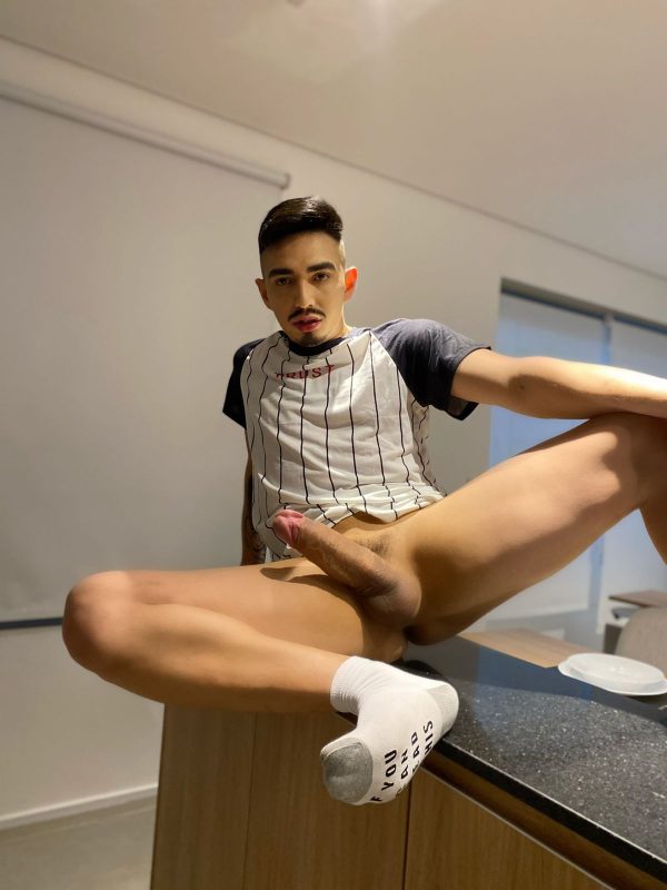 Alex Navarro 5