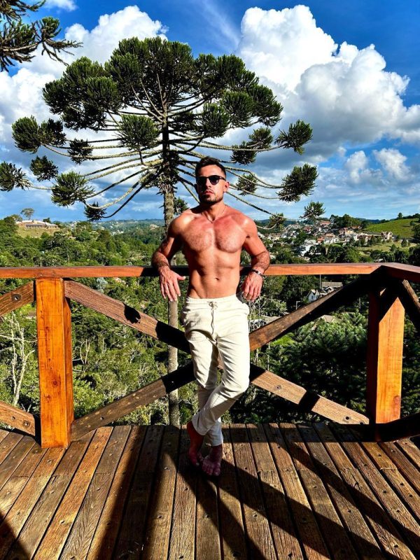 Hugo Ferra 23