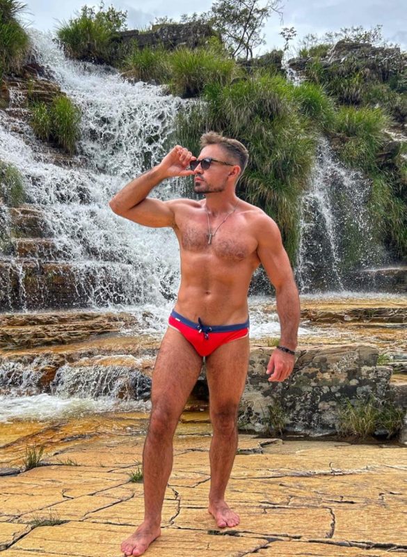 Hugo Ferra 16
