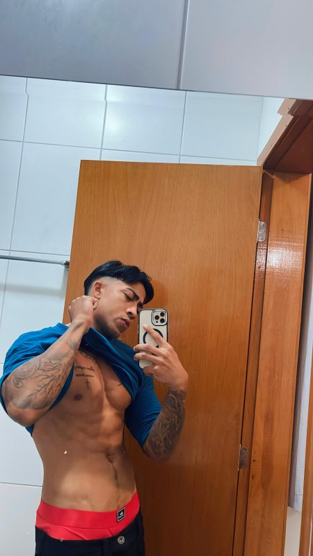 Ryan Henrique 8