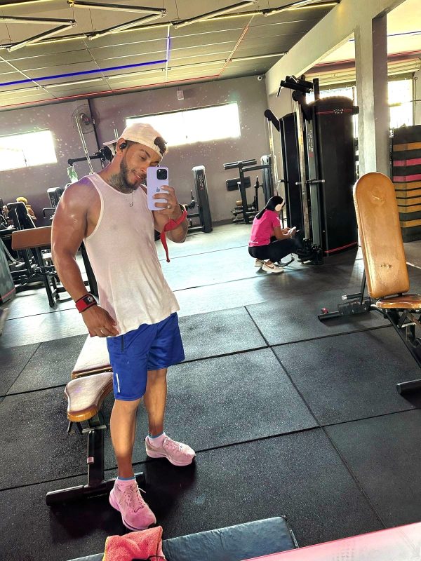 Felipe Castro 32