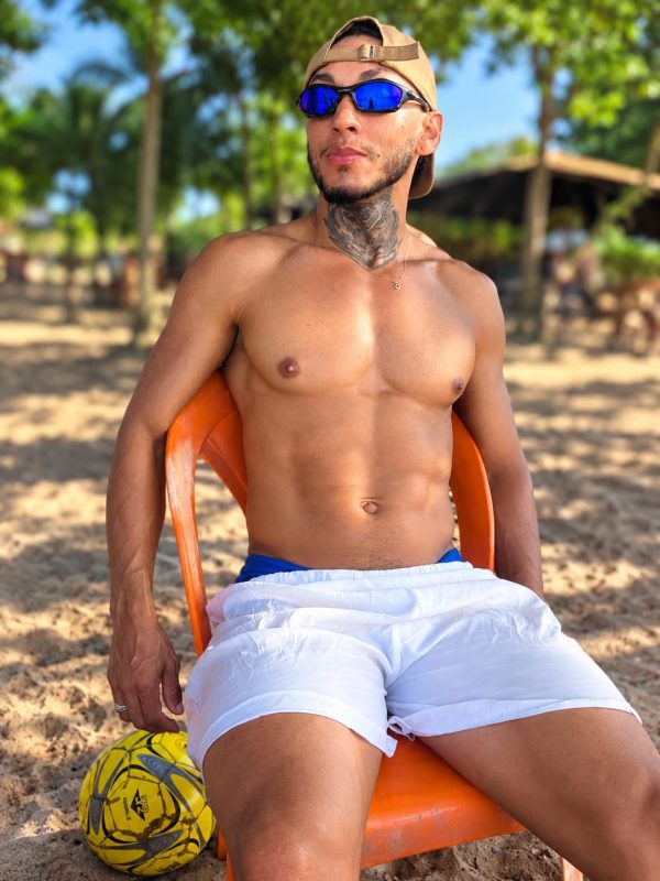 Felipe Castro 16