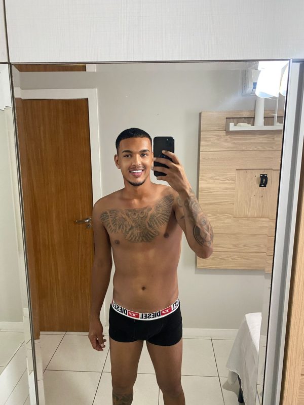 Yuri Castro 23