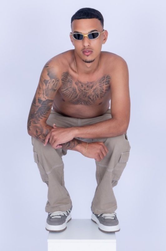 Yuri Castro 8
