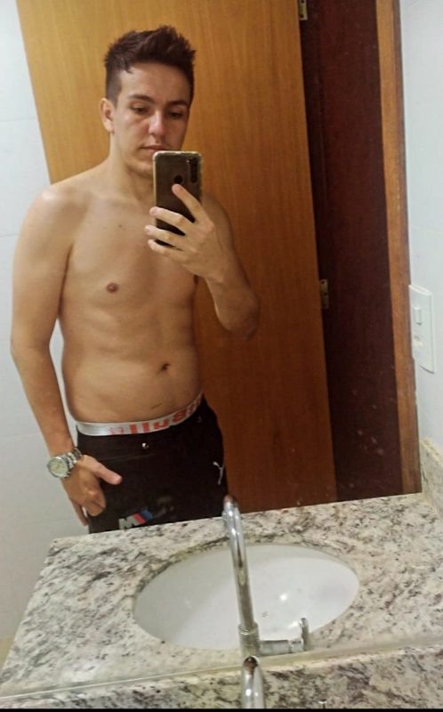 Arthur Andrade 4