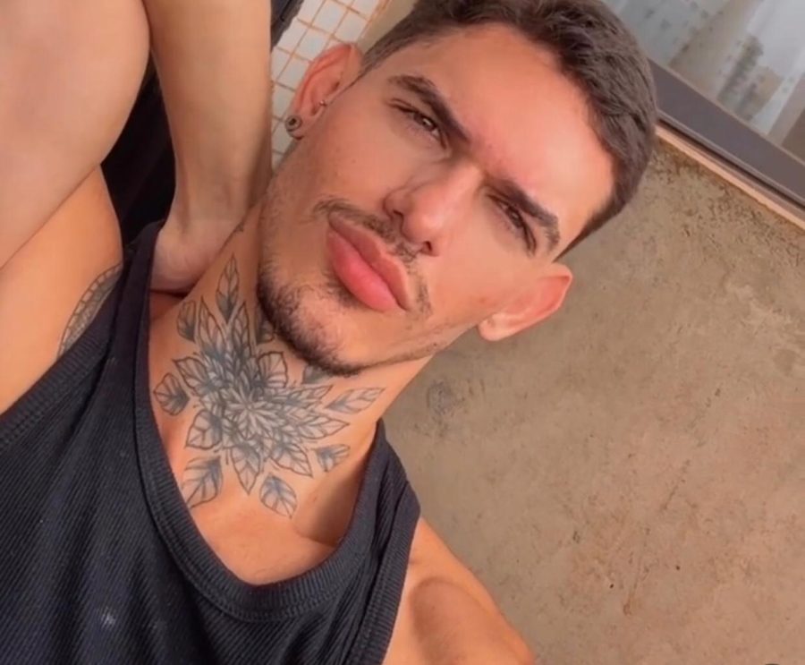 Adrian Magalhães 17