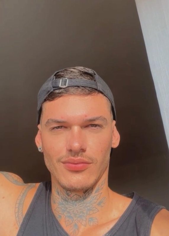 Adrian Magalhães 5