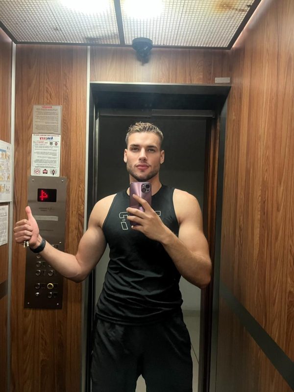 Zack Ferrari 8
