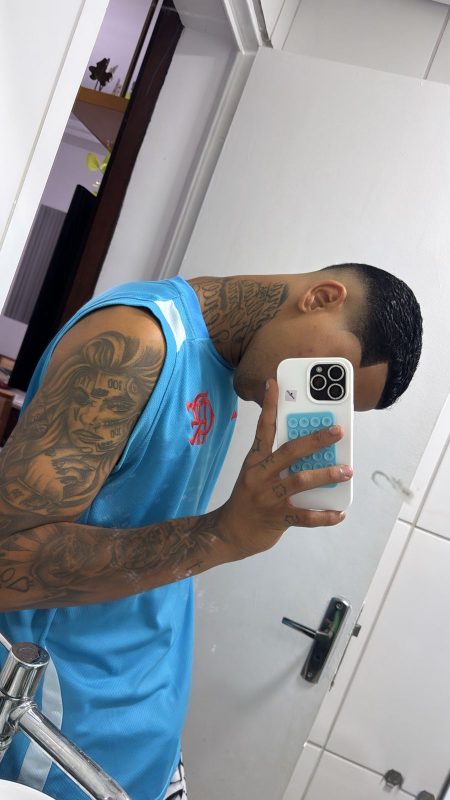 Alex Dotado 37