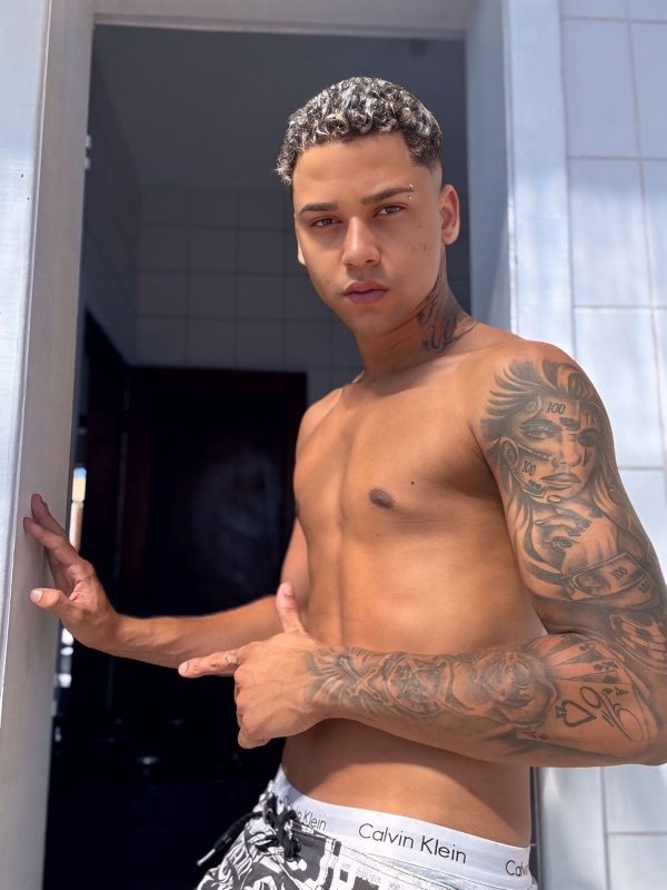 Alex Dotado 35