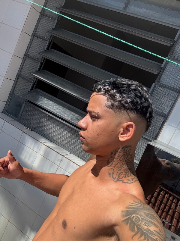 Alex Dotado 33