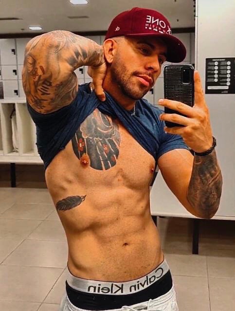 Juan Carlo 23