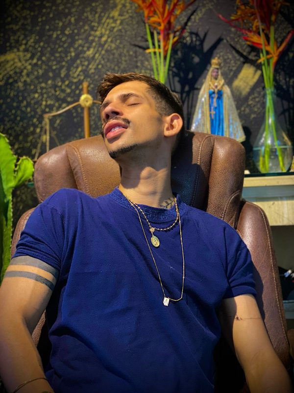 Rafael Karvassi 26
