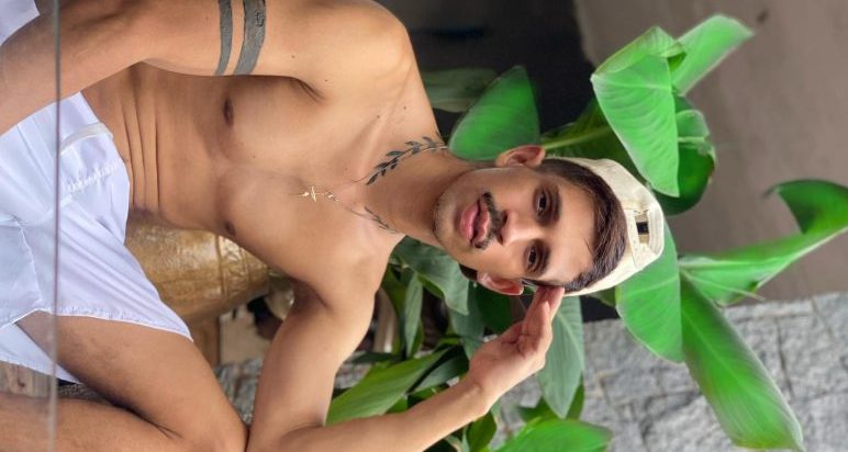 Rafael Karvassi 15