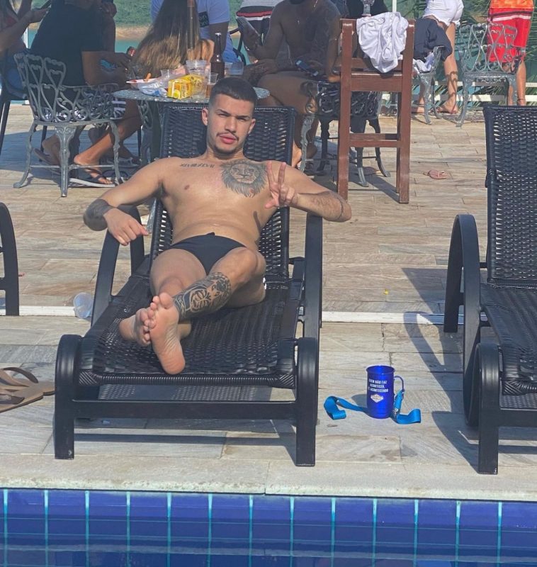 Nicolas Henrique 19