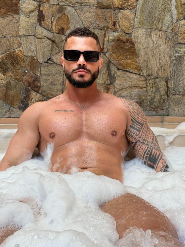 Arthur Brandão 19