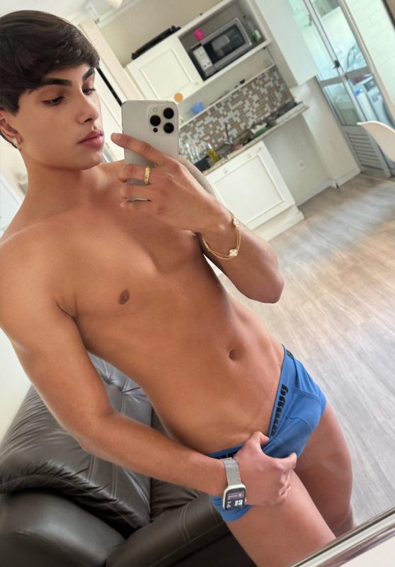 Ariel Rezende 48