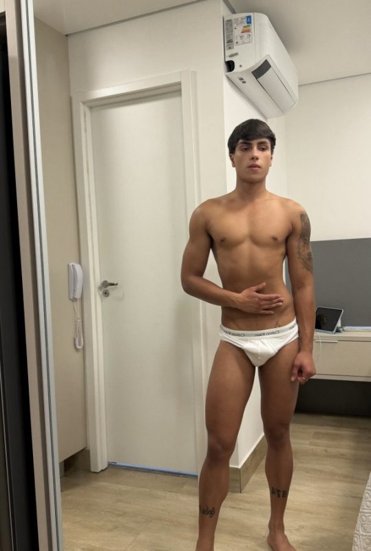 Ariel Rezende 29
