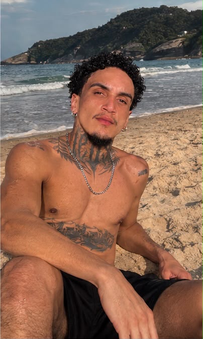 Victor Chaves 4