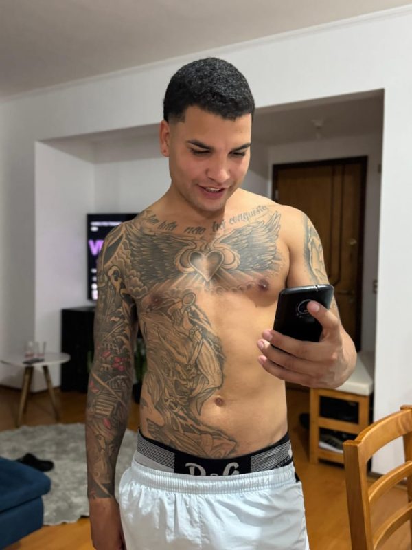 Leeo Novin Tatuado 20