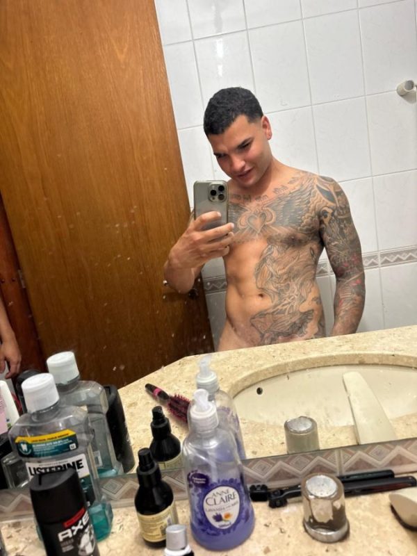 Leeo Novin Tatuado 7