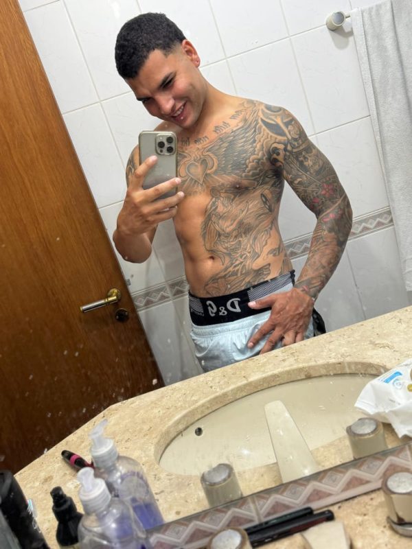 Leeo Novin Tatuado 21