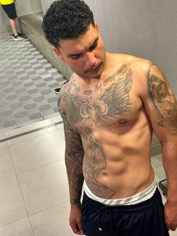 Leeo Novin Tatuado 2