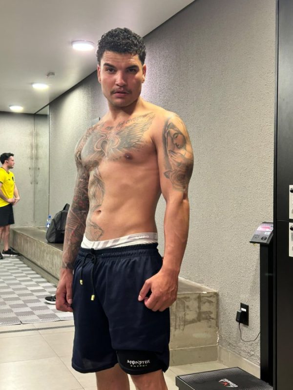 Leeo Novin Tatuado 4