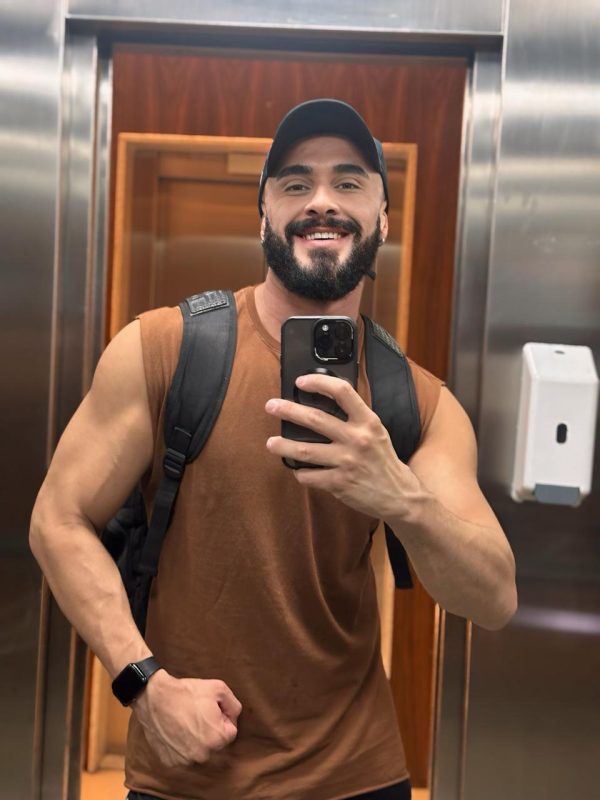 Léo Massagista 19