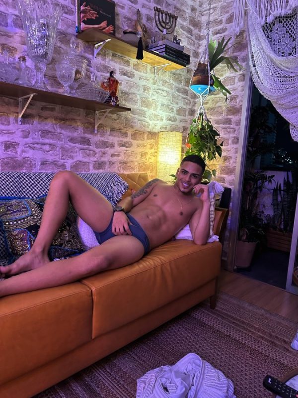 William Falcão 22cm 17