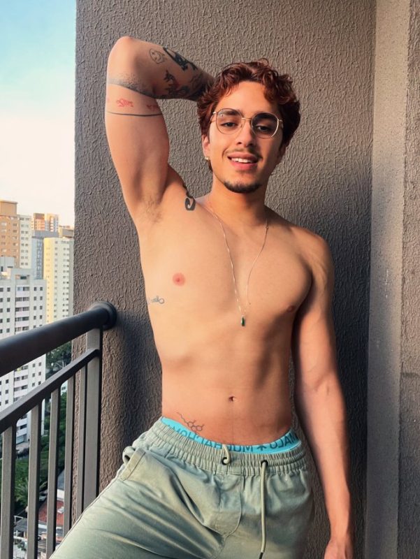Ricky Sabroso 8
